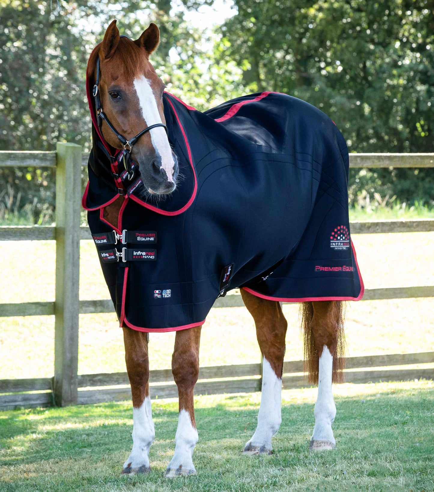 Premier Equine INFRARED Rug with Neck